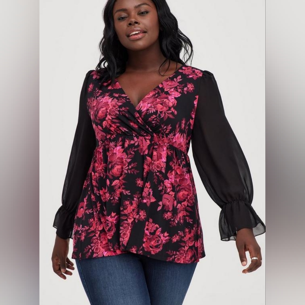 NWT Torrid 1 Babydoll Studio Knit Chiffon Sleeves Surplice Top